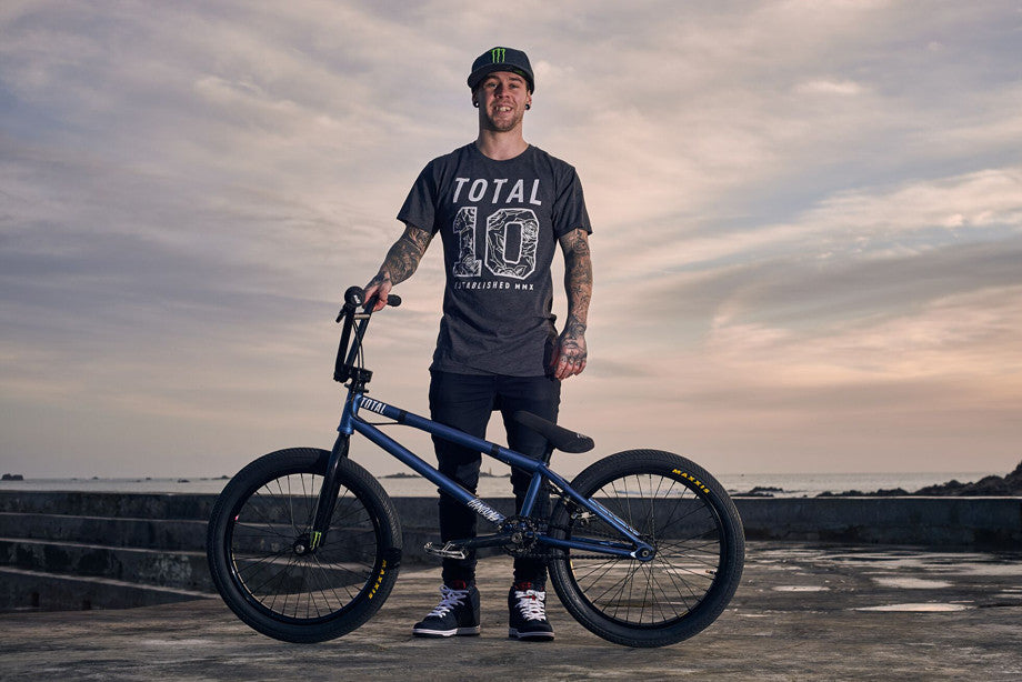 Alex Coleborn - Pro Bike Check 2017